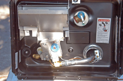 080924-7308_New_water_heater