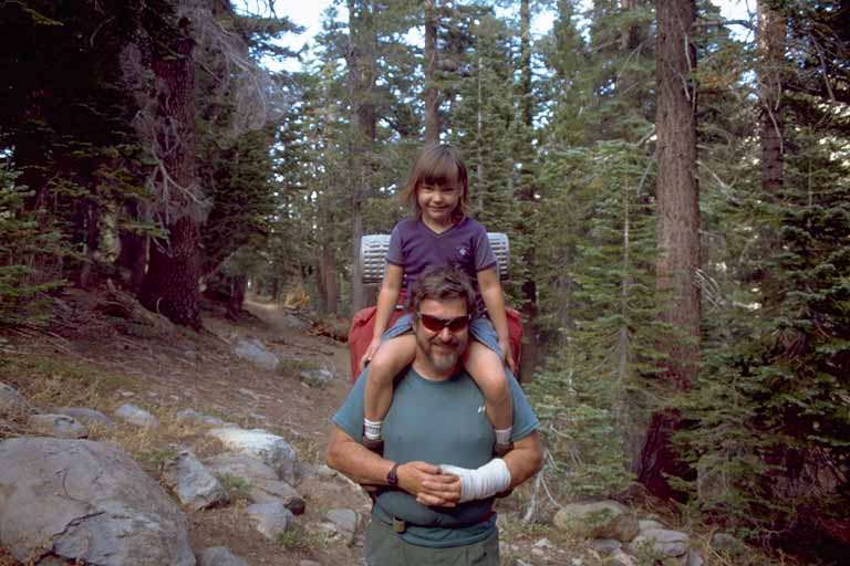 photo, dad, six-year-old daughter on his sholders