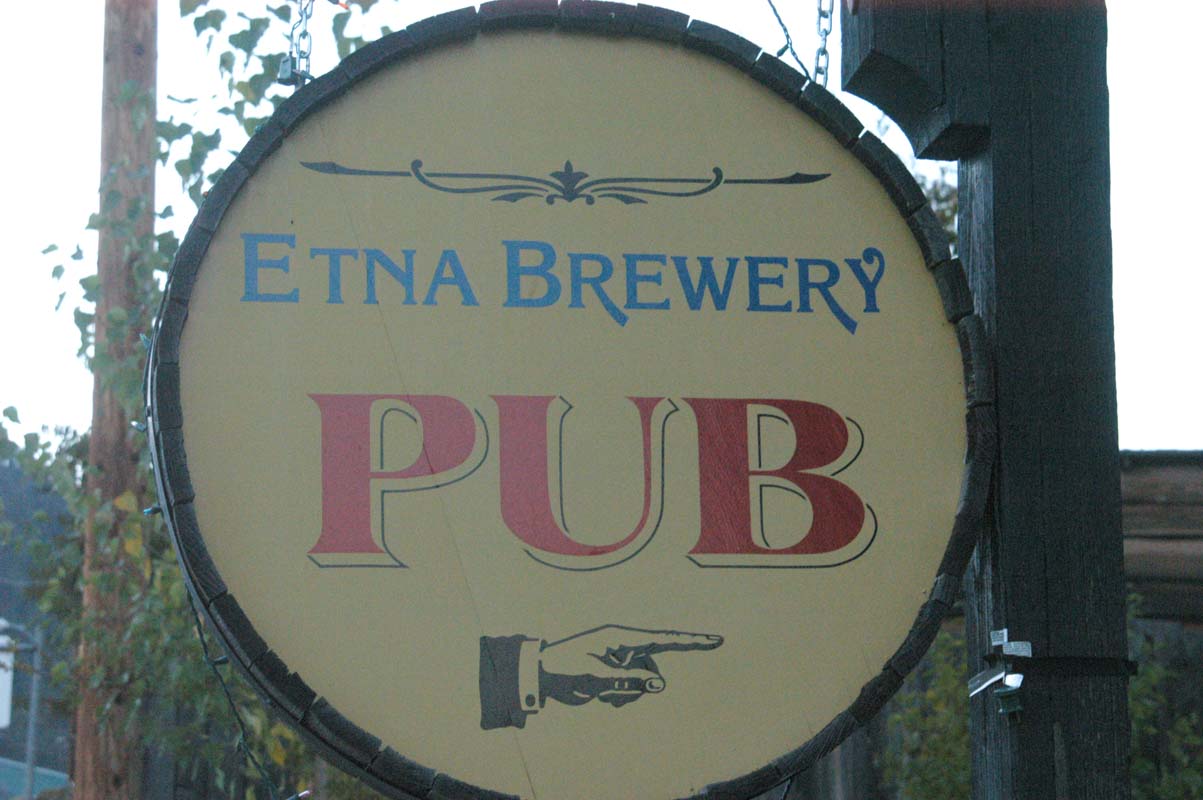 051009-2468_Etna_Brewer_Pub