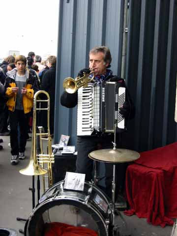 Photo, man with trumpet