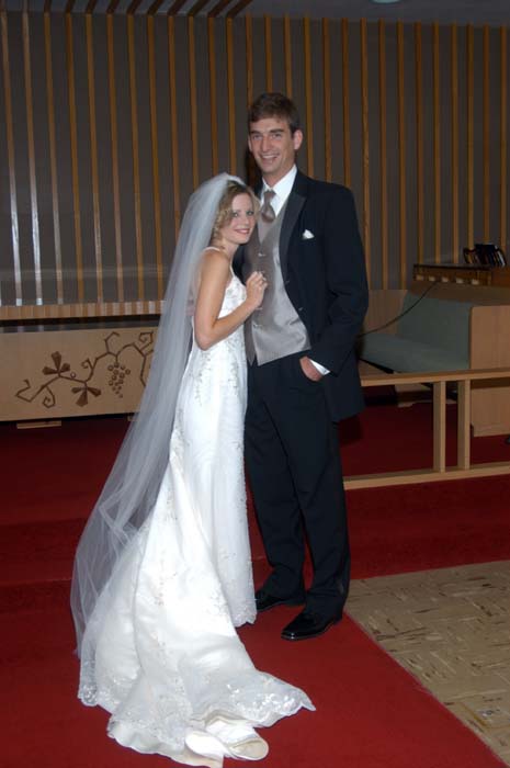 050903-060_Sara_and_Justin