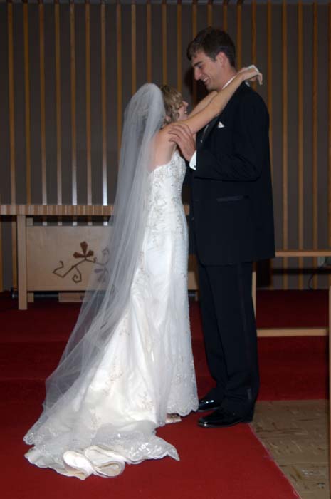 050903-065_Sara_and_Justin