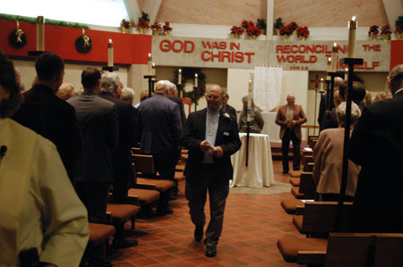 051230-4534_Guy
