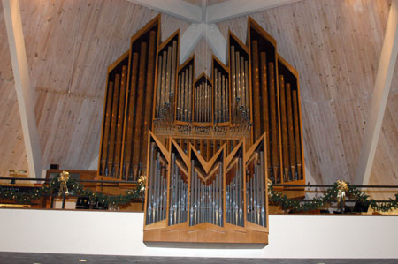 051230-4701_Organ