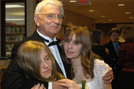 051230-4708_David_Girls