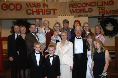 051230-4728_Entire_family