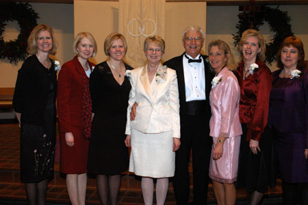 051230-4733_Couple_six_daughters