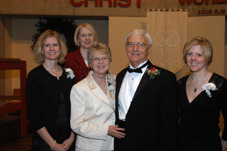051230-4745_Couple_her_daughters