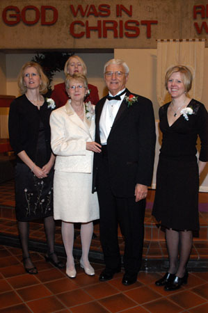 051230-4746_Couple_her_daughters