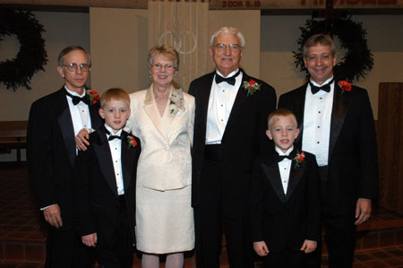 051230-4800_Tux_dudes
