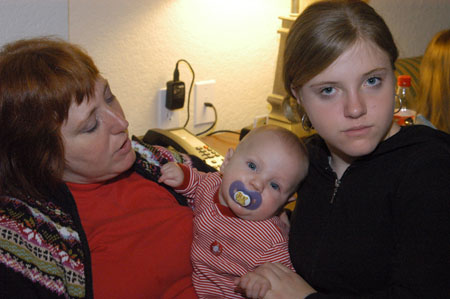 051230-4907_Deanna_Ben_Maurie