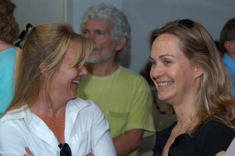 060809-7430_Nancy_Rountree_Vicki_Logan
