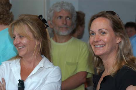 060809-7431_Nancy_Rountree_Vicki_Logan