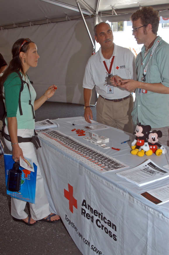 060602-5875_Red_Cross