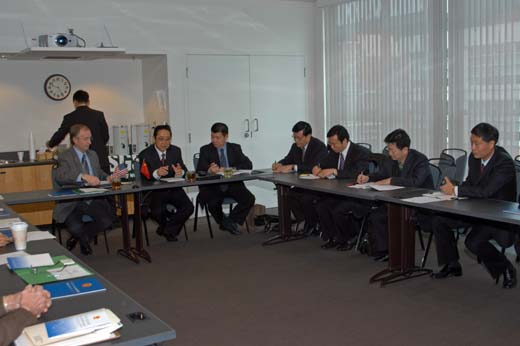 070126-0243_China-USGS_Menlo