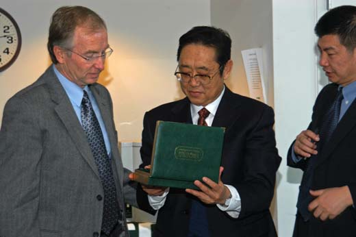 070126-0302_China-USGS_Menlo