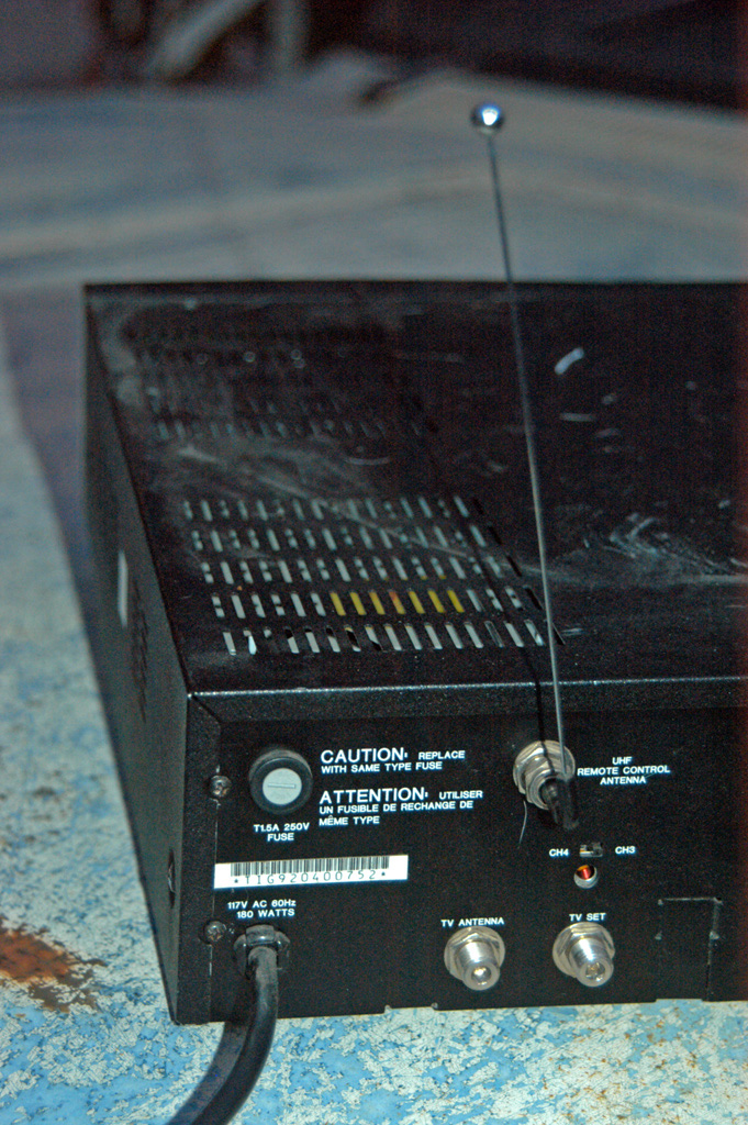 081128-8280_Dish