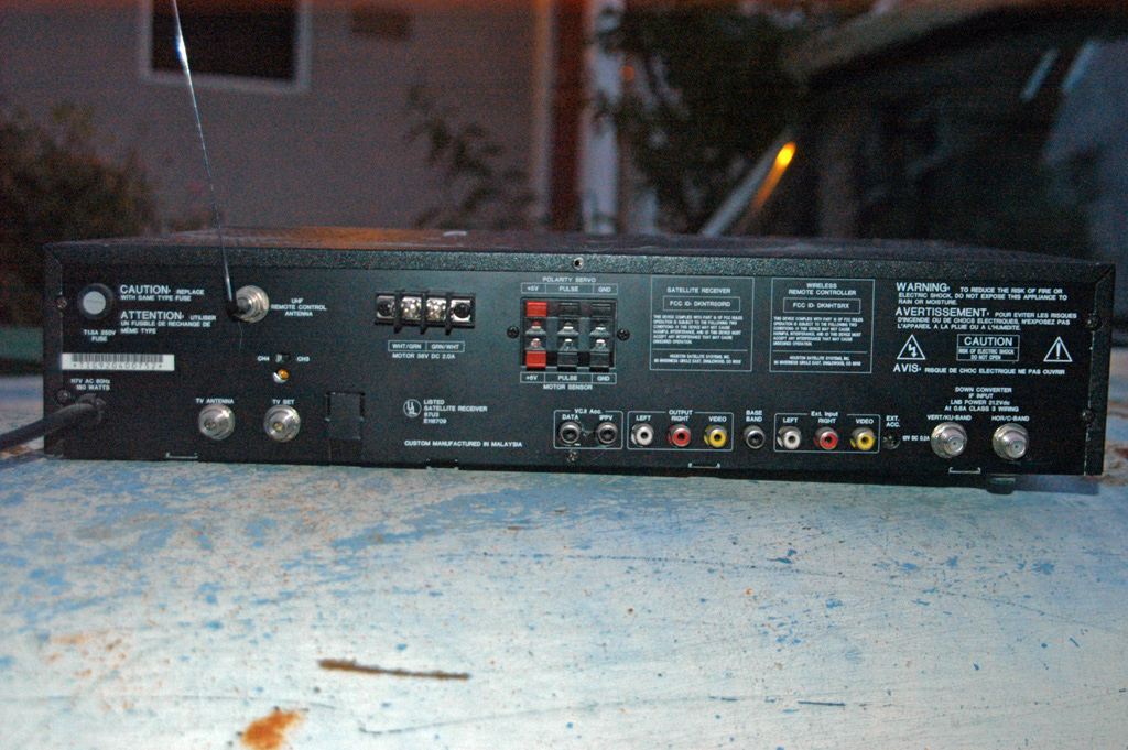 081128-8281_Dish