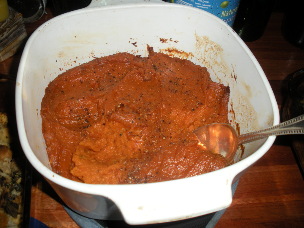 081127-0773_Dishes
