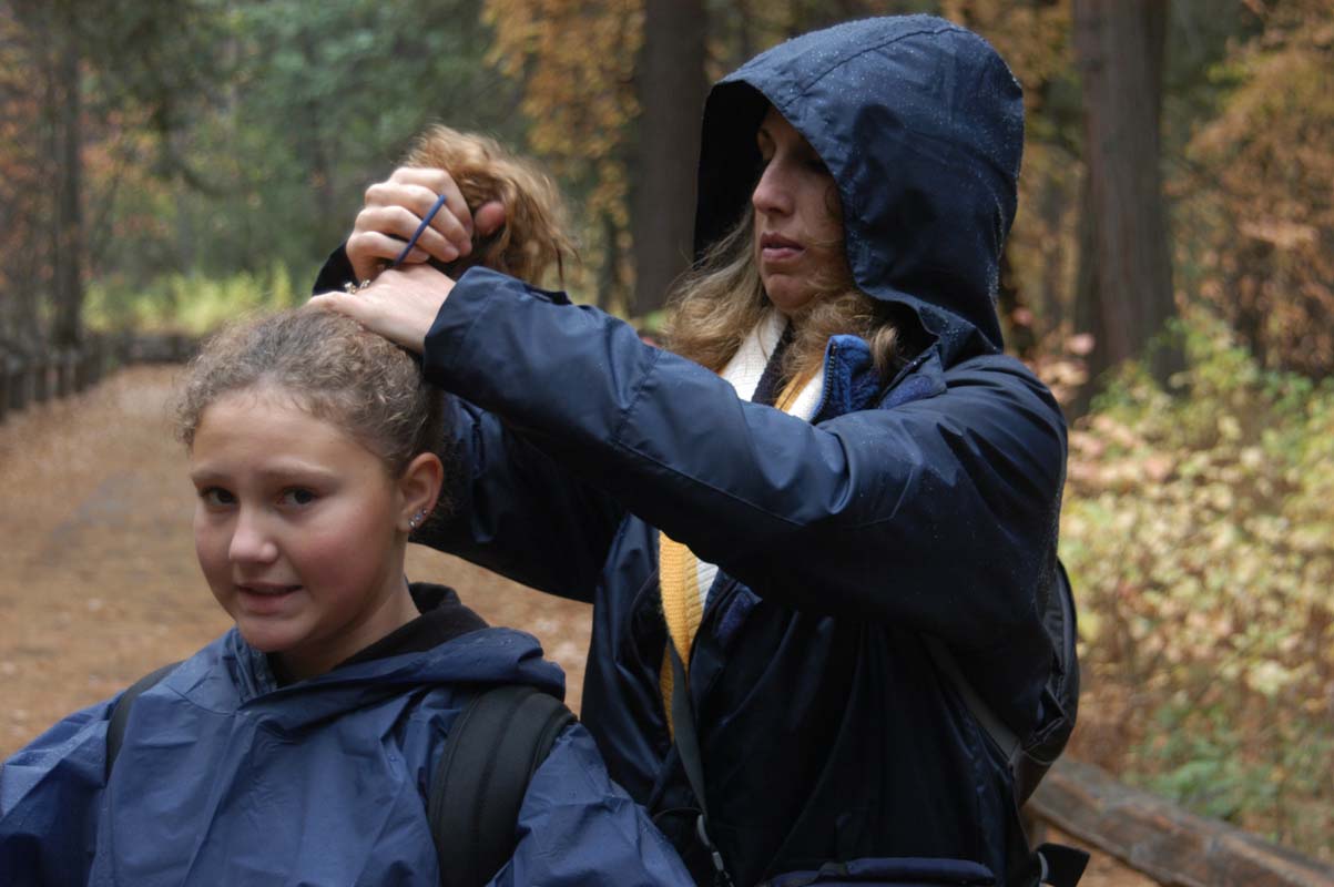 051107-2899_Hairdo