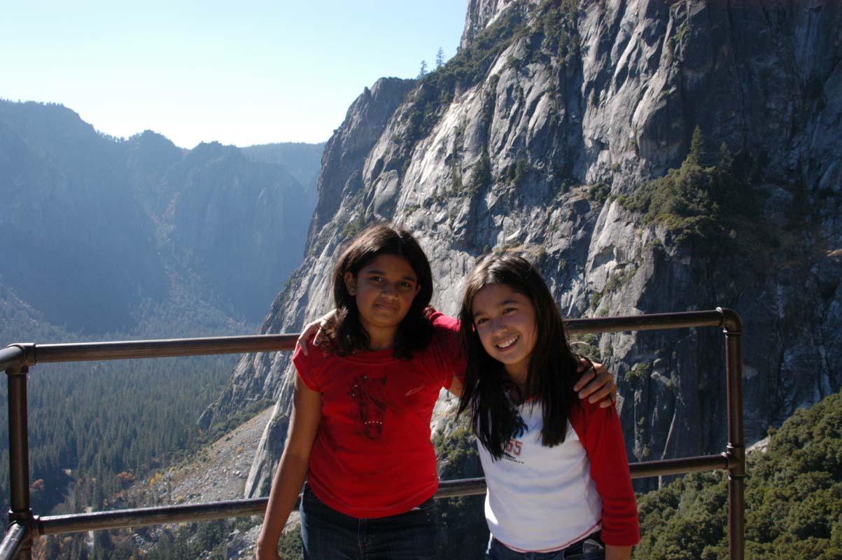 051109-3399_Simran_Jocelynn