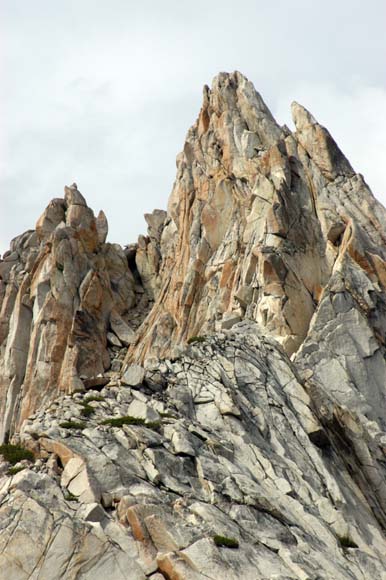 050806-0836_Ragged_Peak